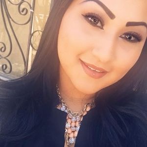 Meet your Posher, Isabel